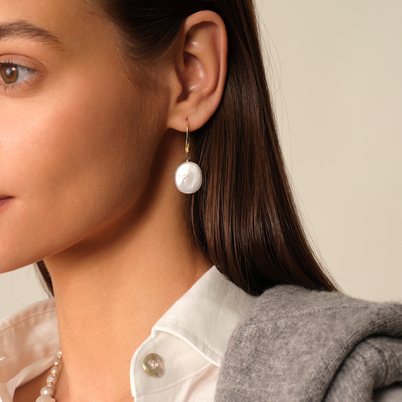 Aura Pearl PFE1160-SY pearl earrings everyday styling