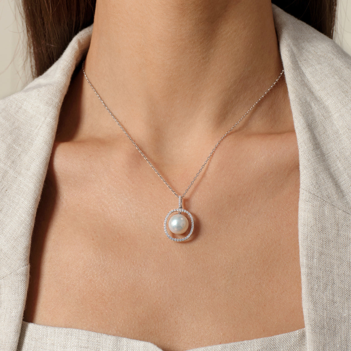 Aura Pearl PLN0379-SW pearl pendant necklace layered styling