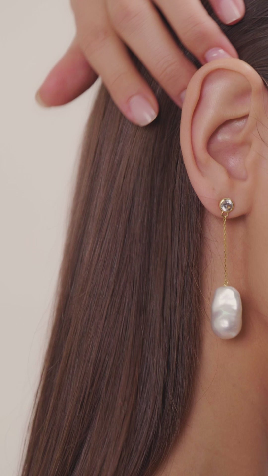 Aura Pearl PLE1144-SY pearl chain drop earrings video